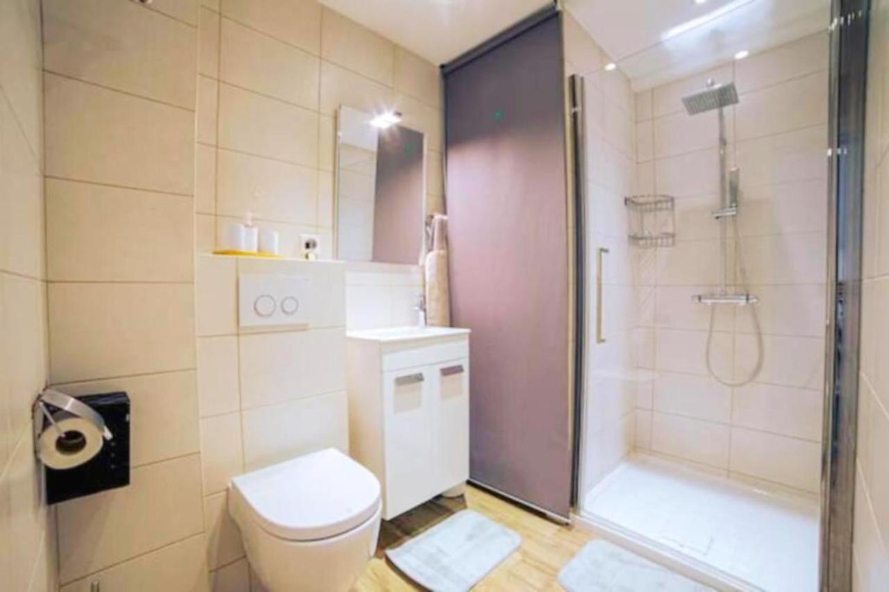 Cocoon Center - Rue D'Antibes - 200M Plage- Clim - Wifi - Unique Cannes Esterno foto